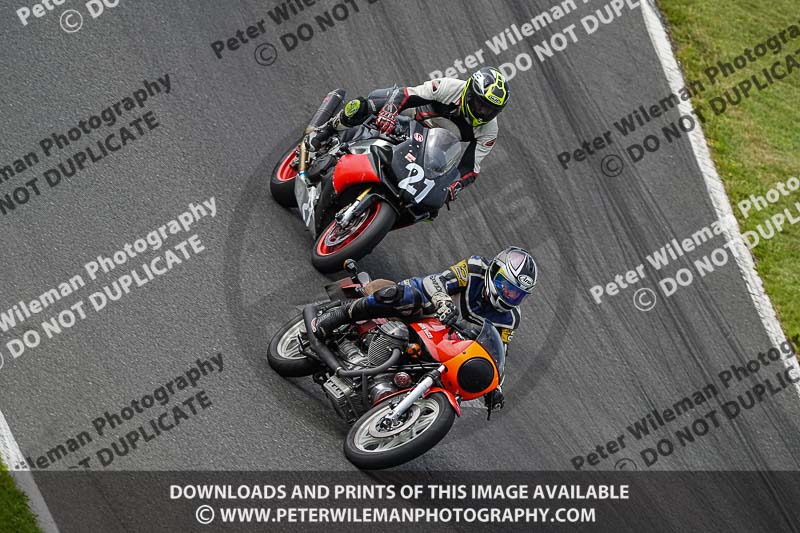 Vintage motorcycle club;eventdigitalimages;mallory park;mallory park trackday photographs;no limits trackdays;peter wileman photography;trackday digital images;trackday photos;vmcc festival 1000 bikes photographs